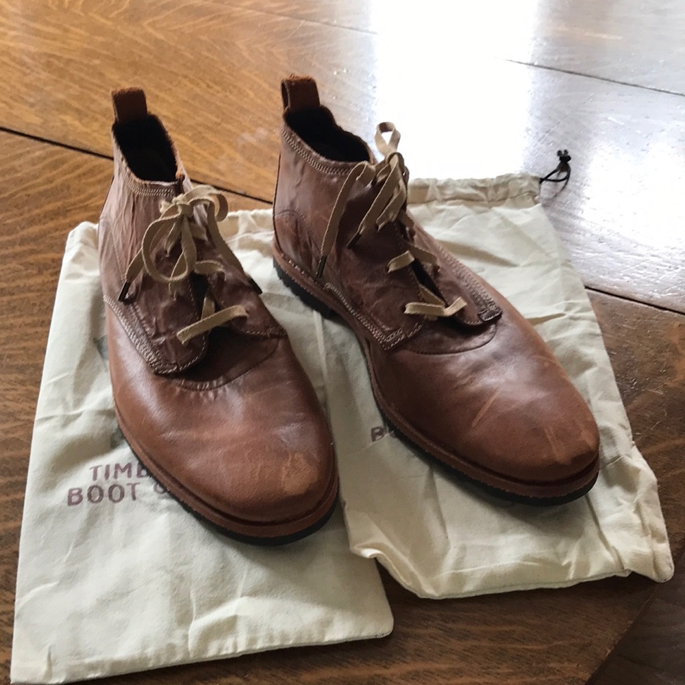 Timberland Men’s Brown Leather Lace-Up Ankle Boots
These are new.